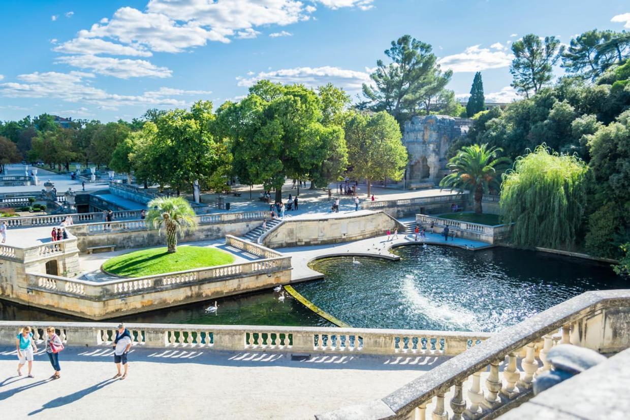 Un Petit Paradis, Centre De